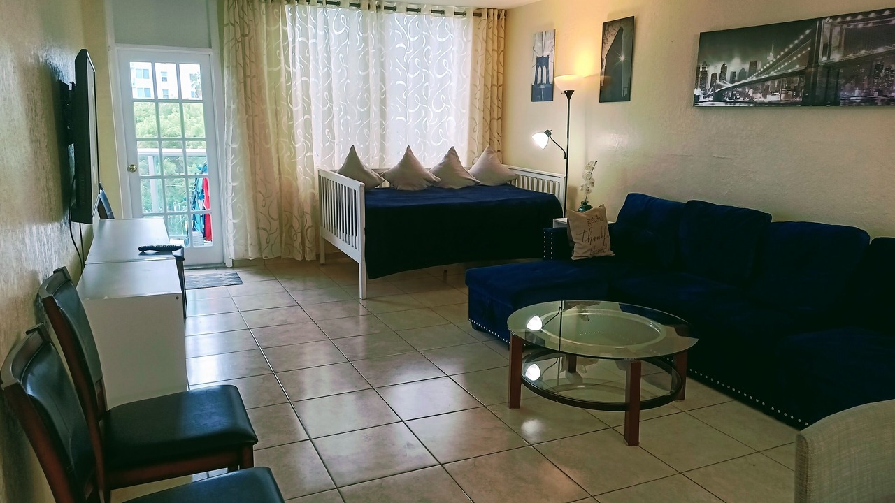 Photo of Bedroom in Golden Beach