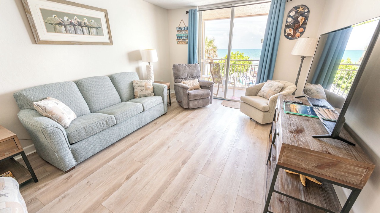 Photo of Livingroom in Indian Harbour Beach