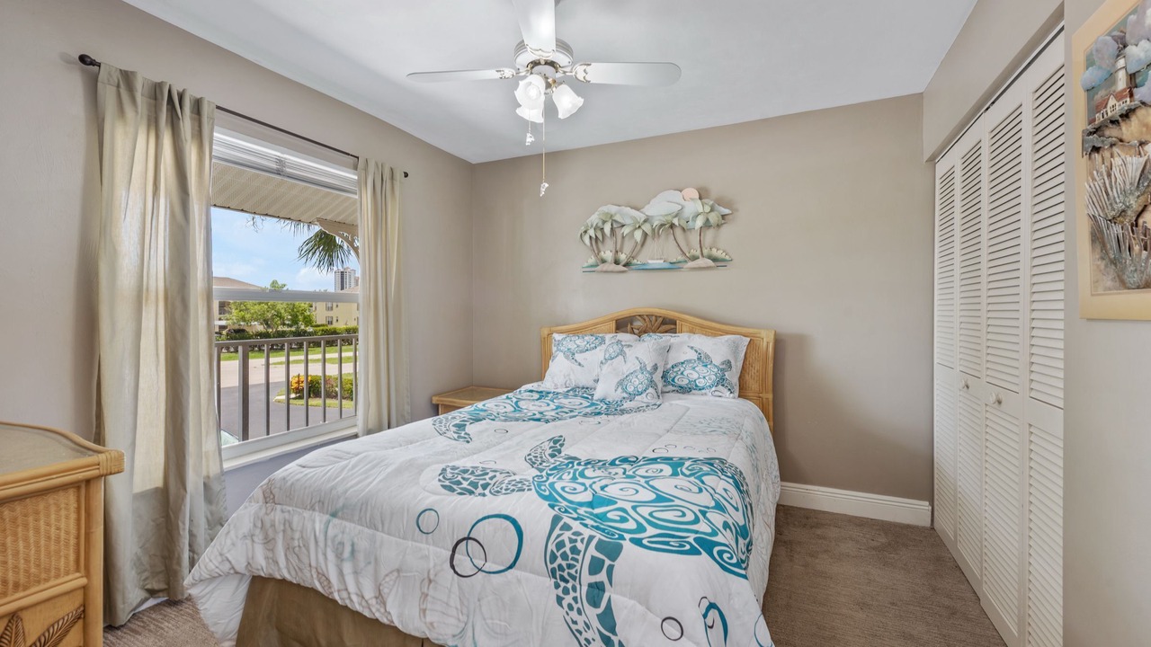 Photo of Bedroom in Hammock Bay