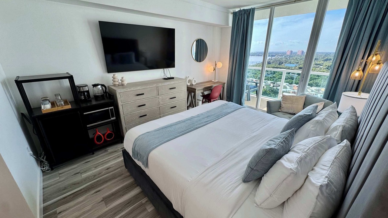 Photo of Bedroom in Coconut Grove