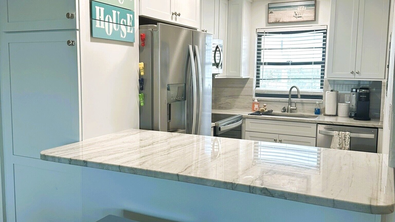 Photo of Kitchen in Mid Island