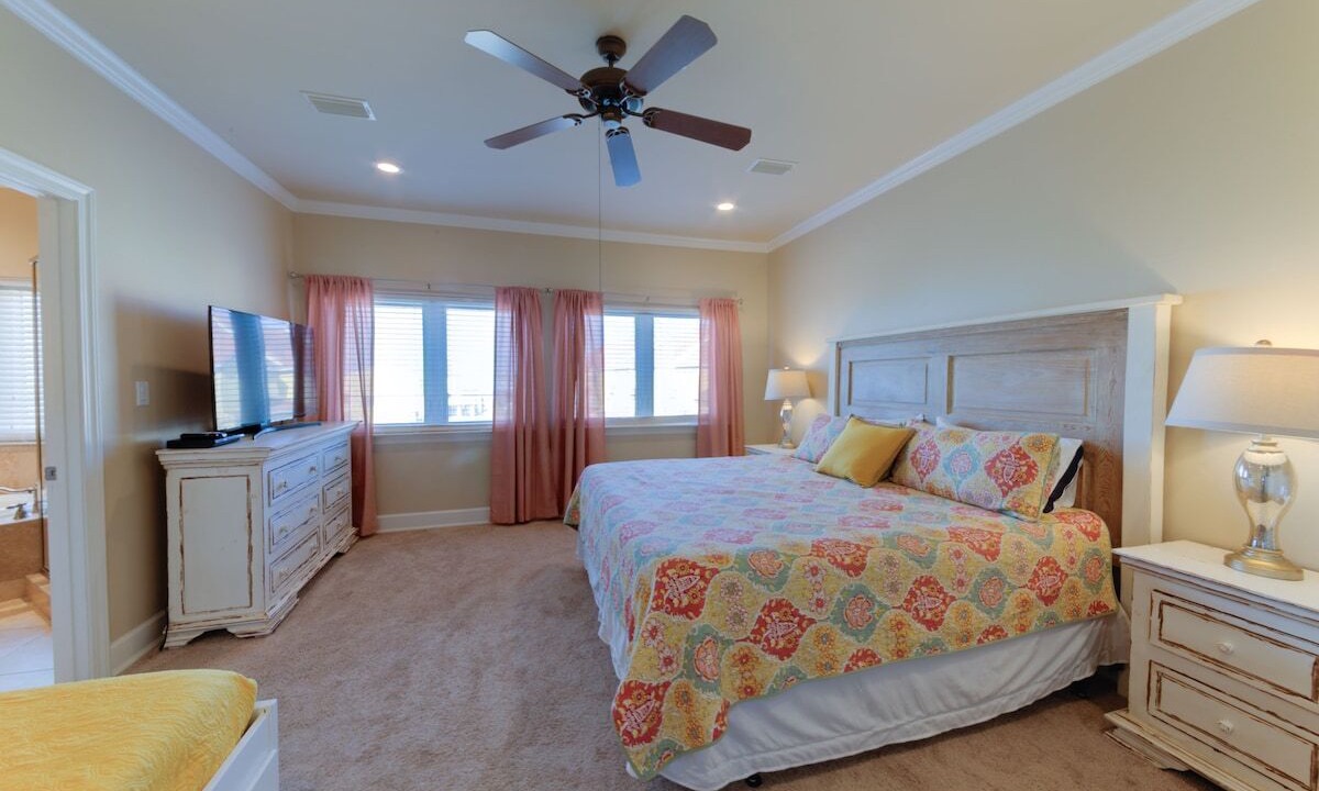 Photo of Bedroom in Pensacola Beach