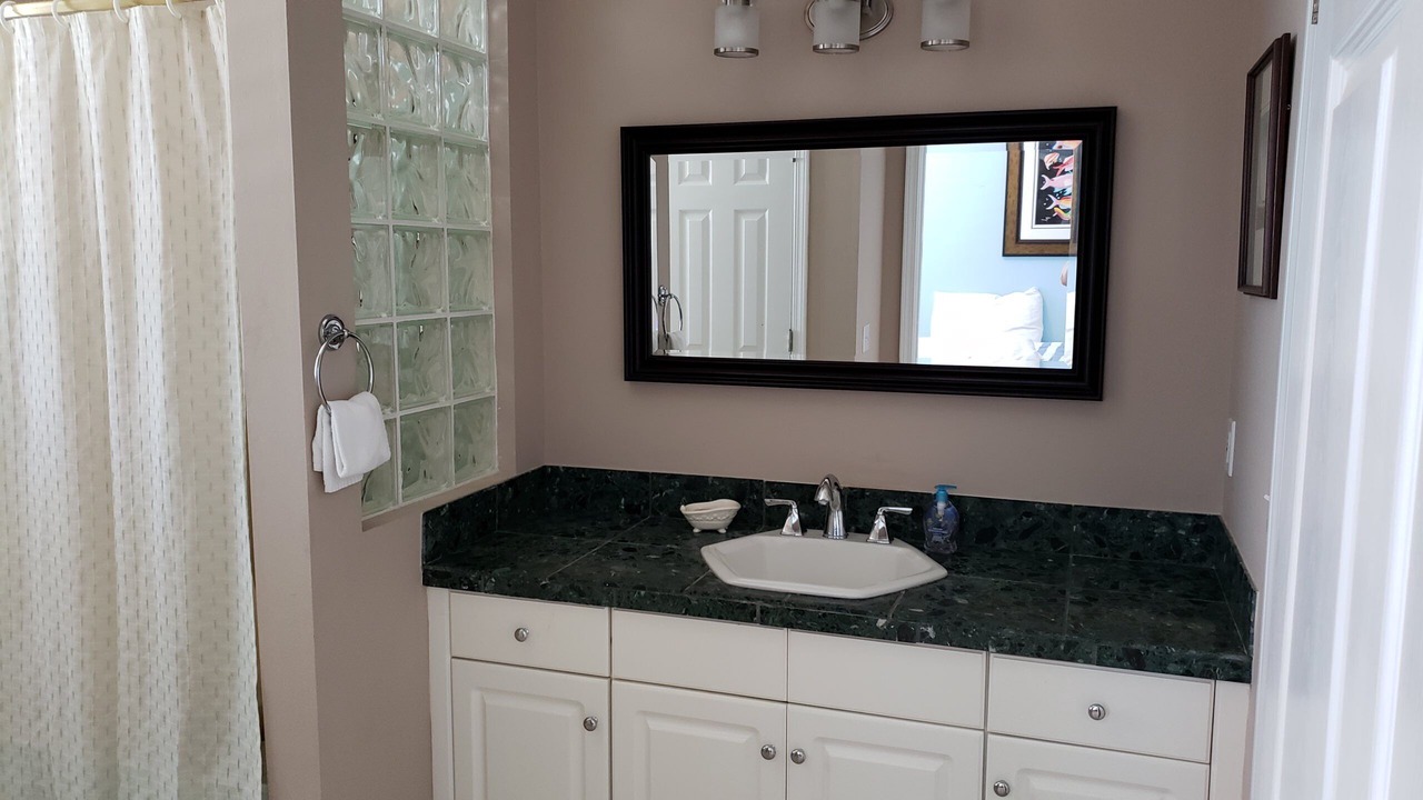 Photo of Bedroom in Navarre Beach