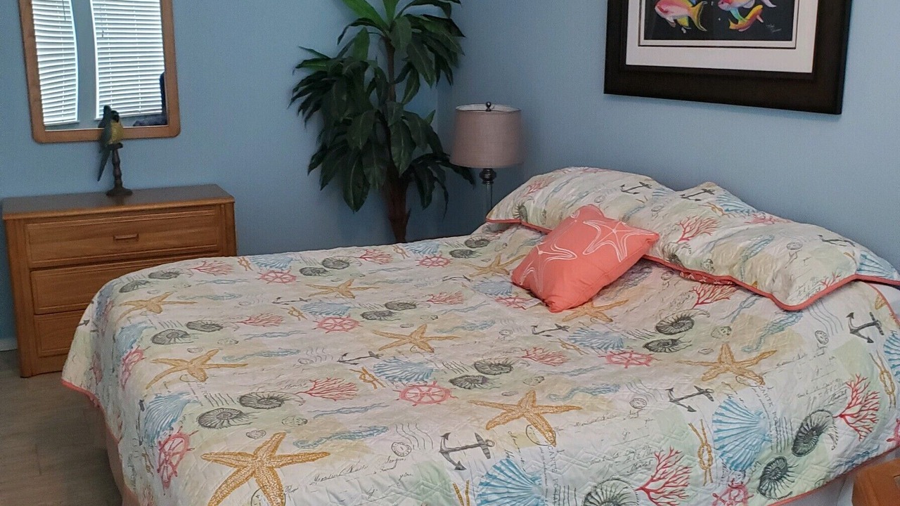 Photo of Bedroom in Navarre Beach