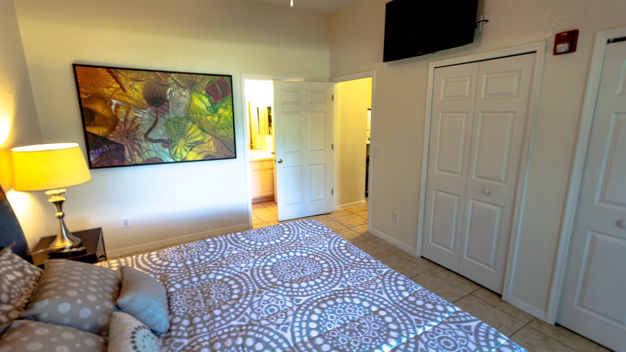Photo of Bedroom in Bahama Bay