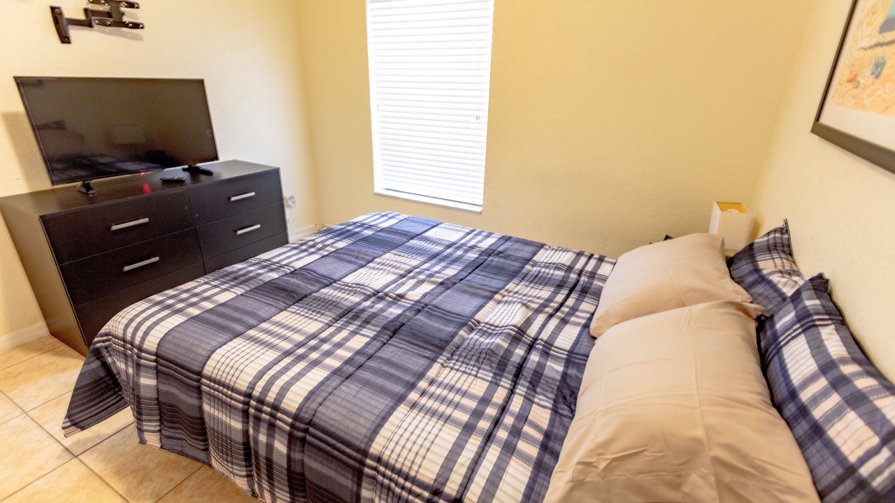Photo of Bedroom in Bahama Bay