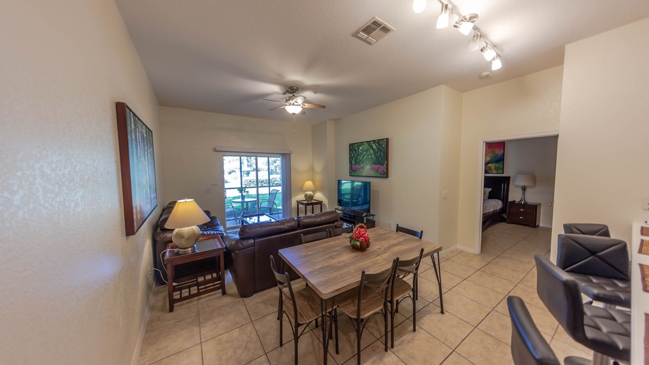 Photo of Livingroom in Bahama Bay