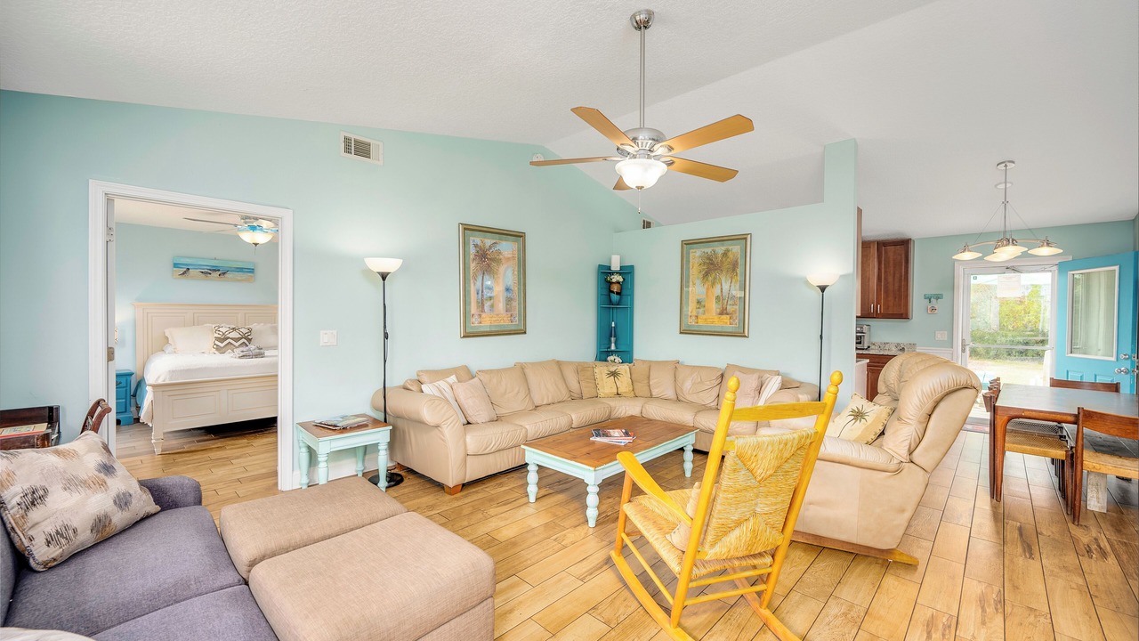 Photo of Livingroom in Butler Beach