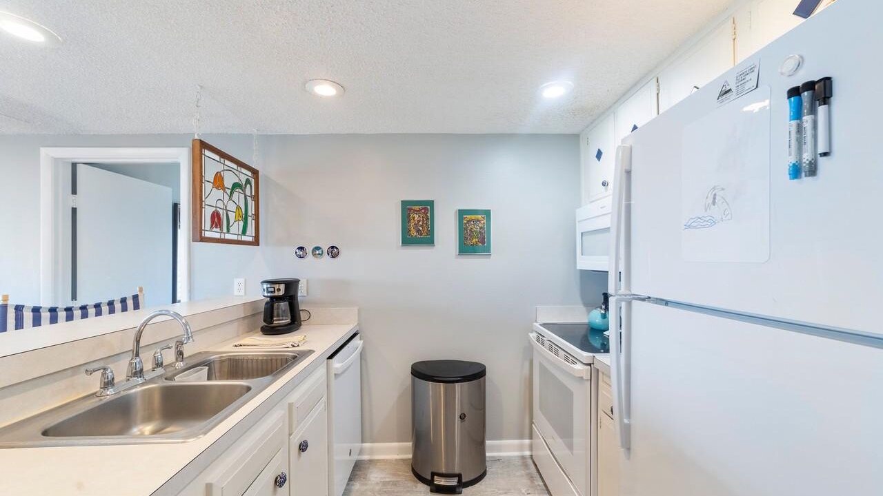 Photo of Kitchen in Butler Beach