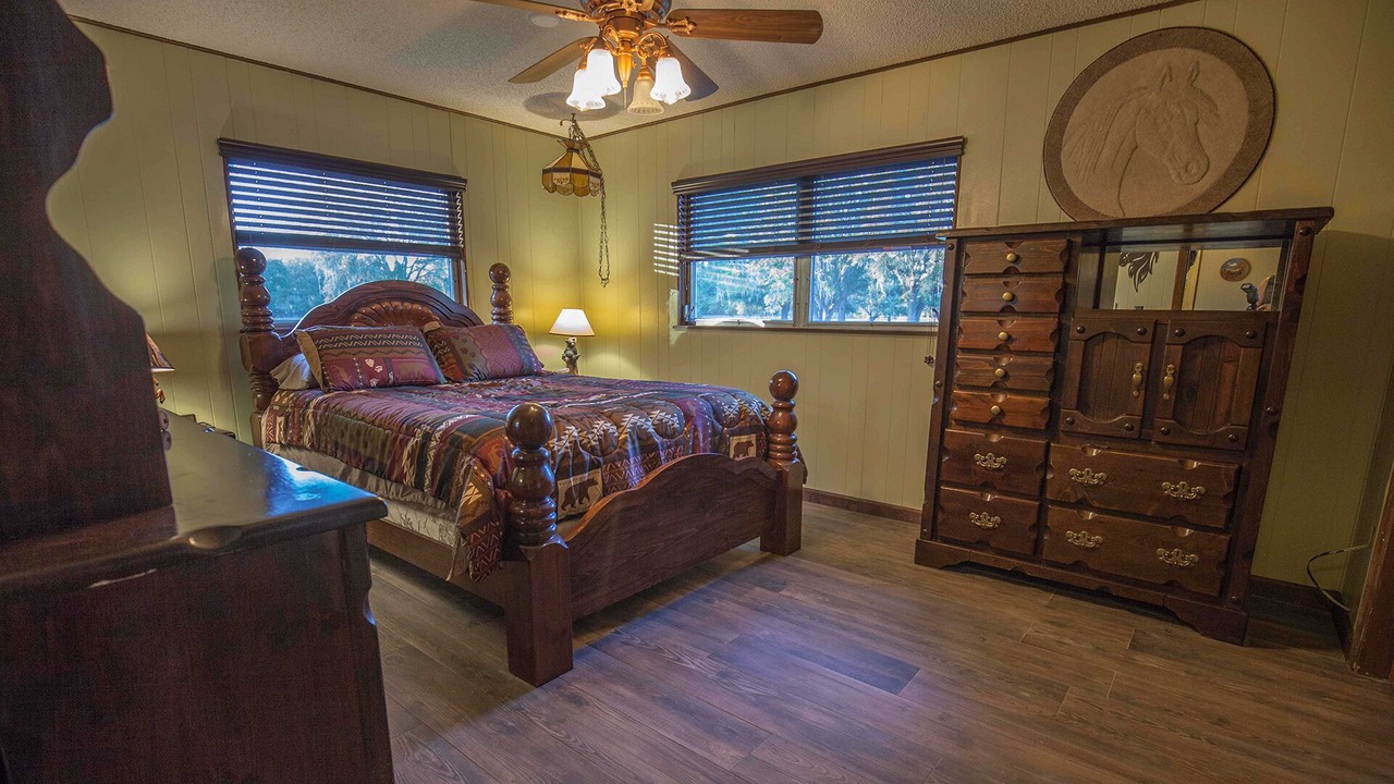 Photo of Bedroom in Brooksville