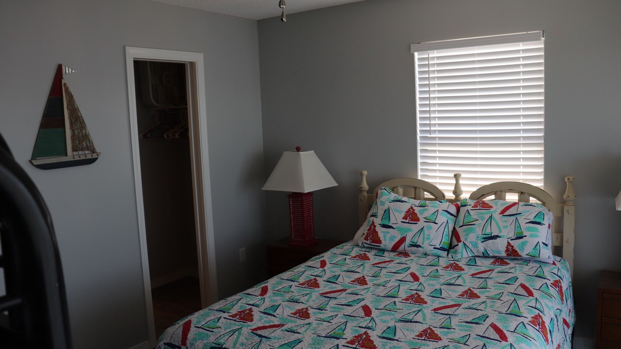 Photo of Bedroom in Gulf Shores