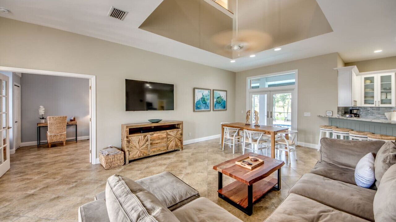 Photo of Livingroom in Caloosahatchee