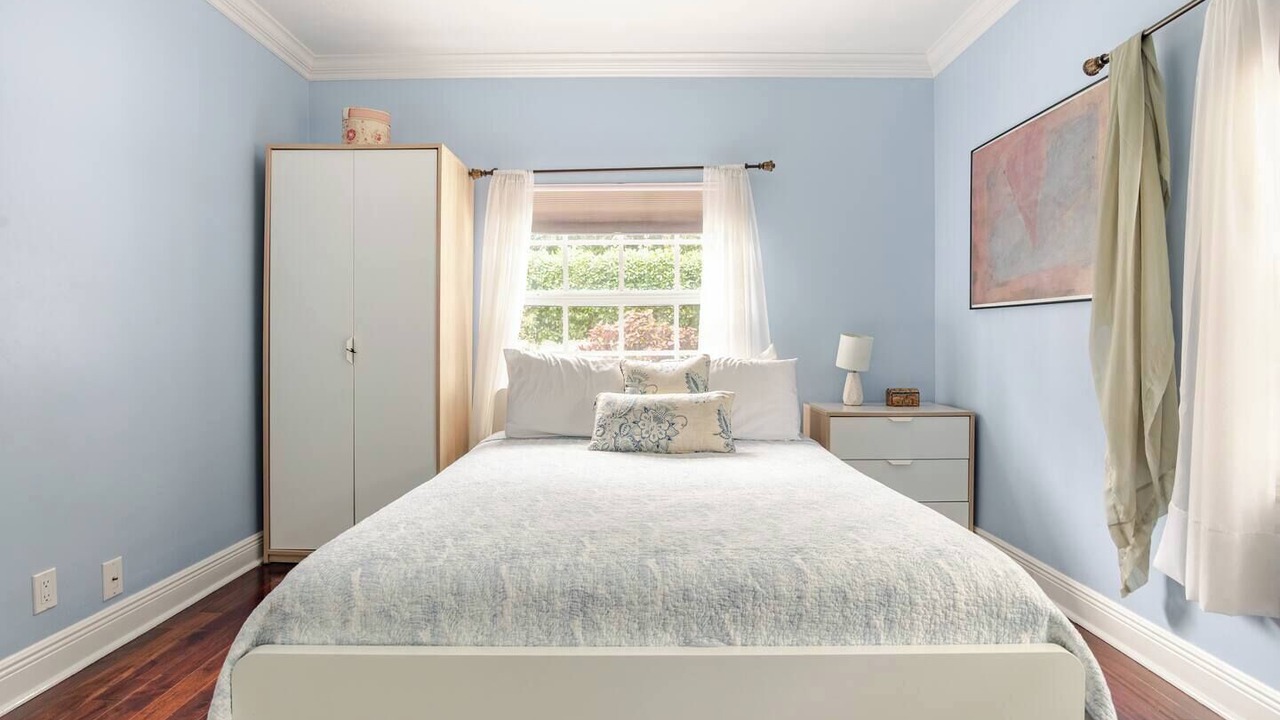 Photo of Bedroom in South Lake