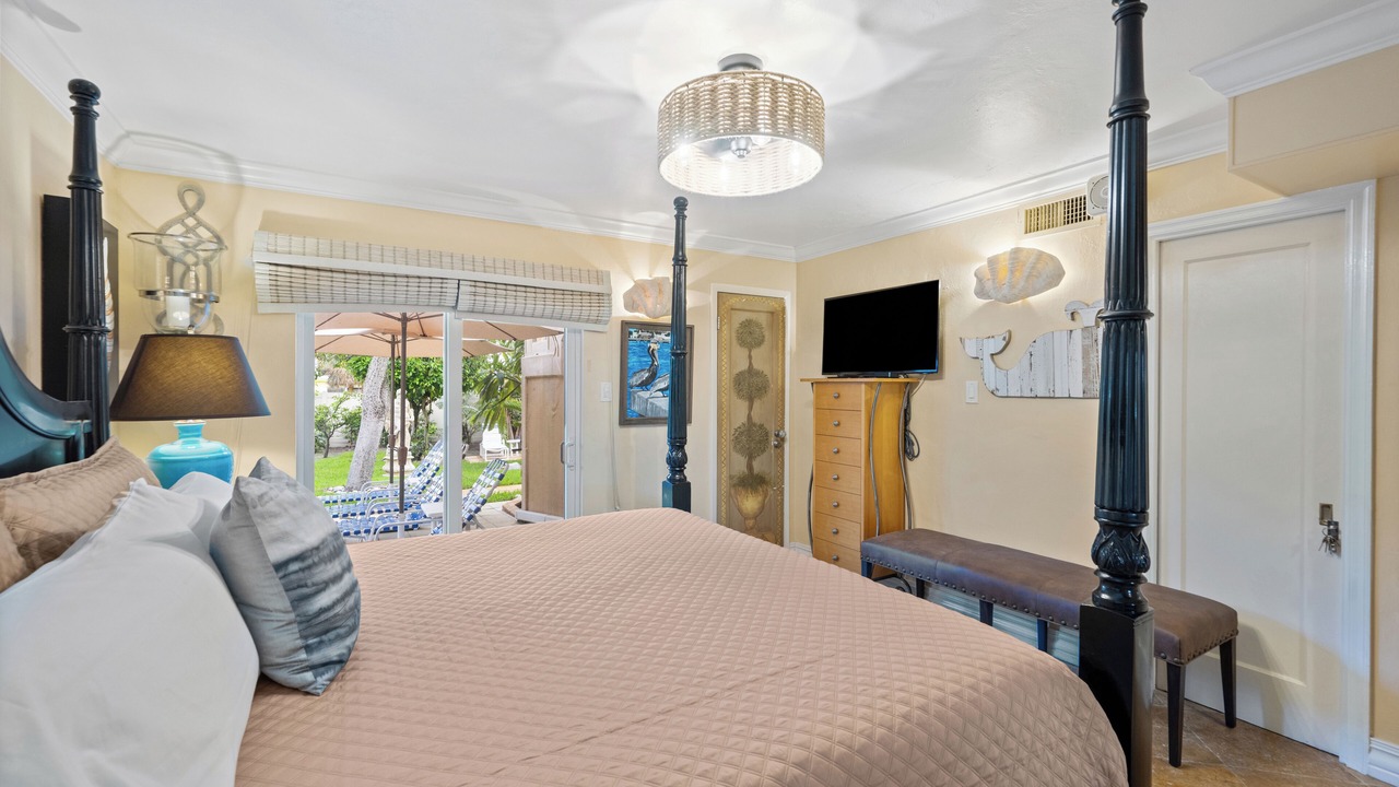 Photo of Bedroom in Deerfield Beach