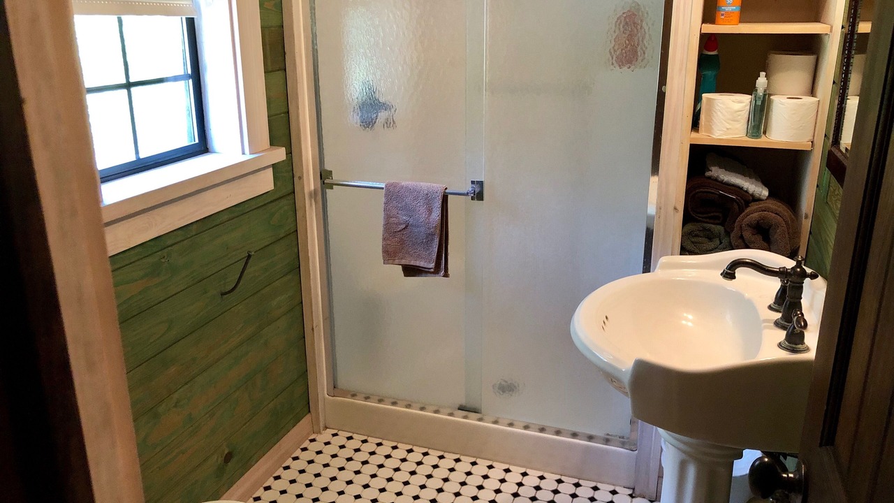 Photo of Bathroom in Clewiston