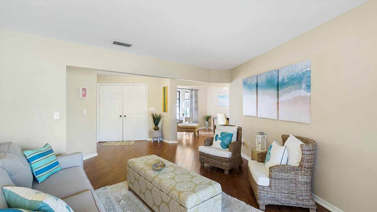Photo of Livingroom in Pelican
