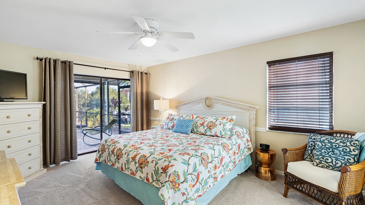 Photo of Outdoor in Pelican