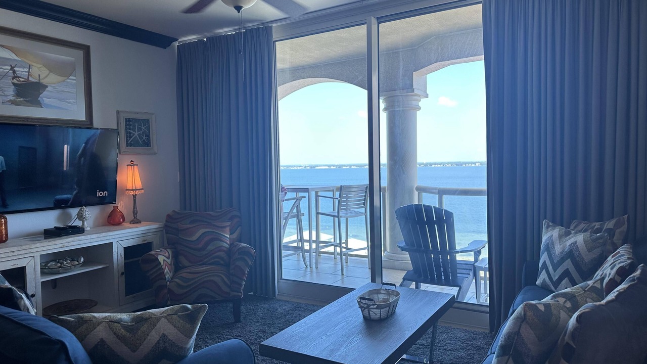 Photo of Livingroom in Pensacola Beach