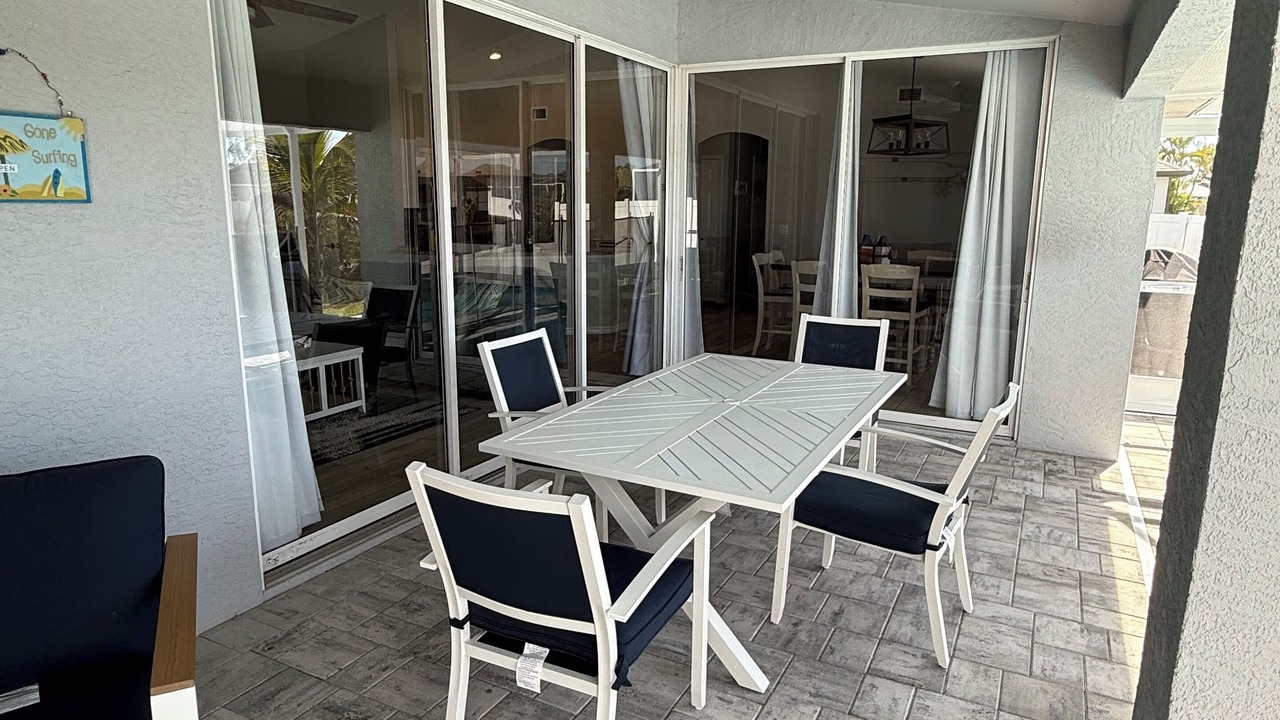 Photo of Outdoor in Trafalgar