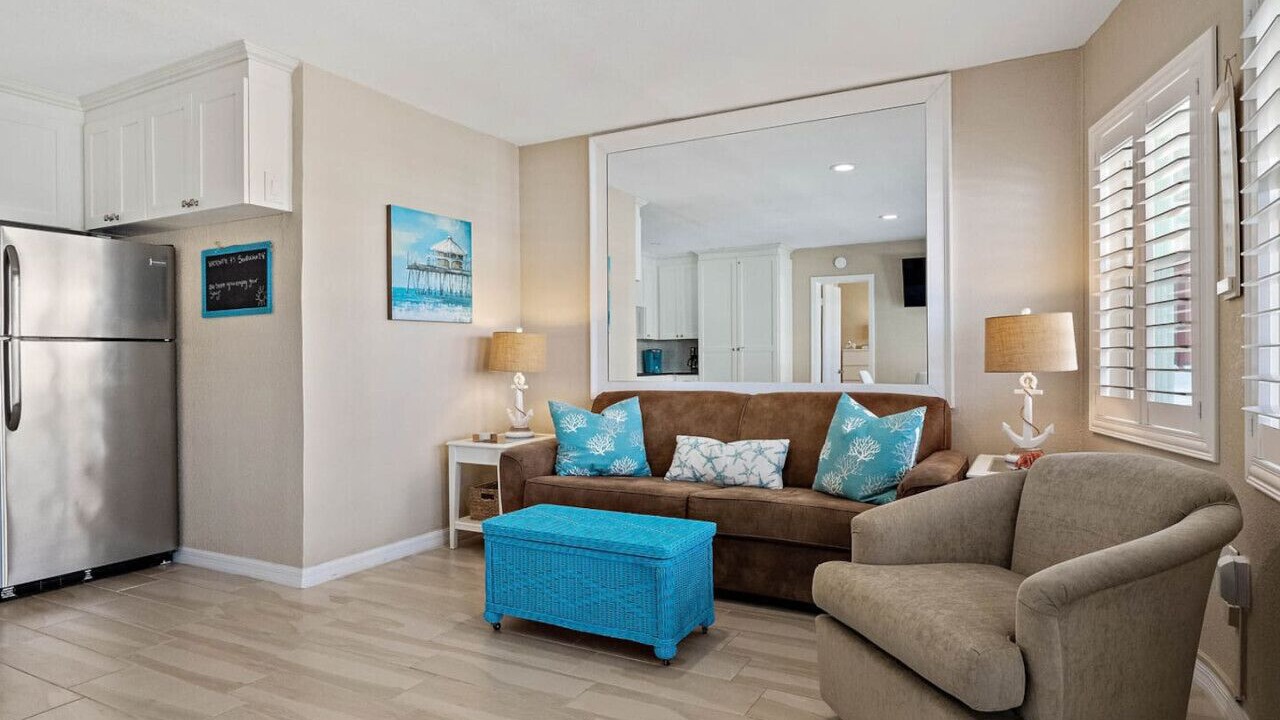 Photo of Livingroom in North Redington Beach