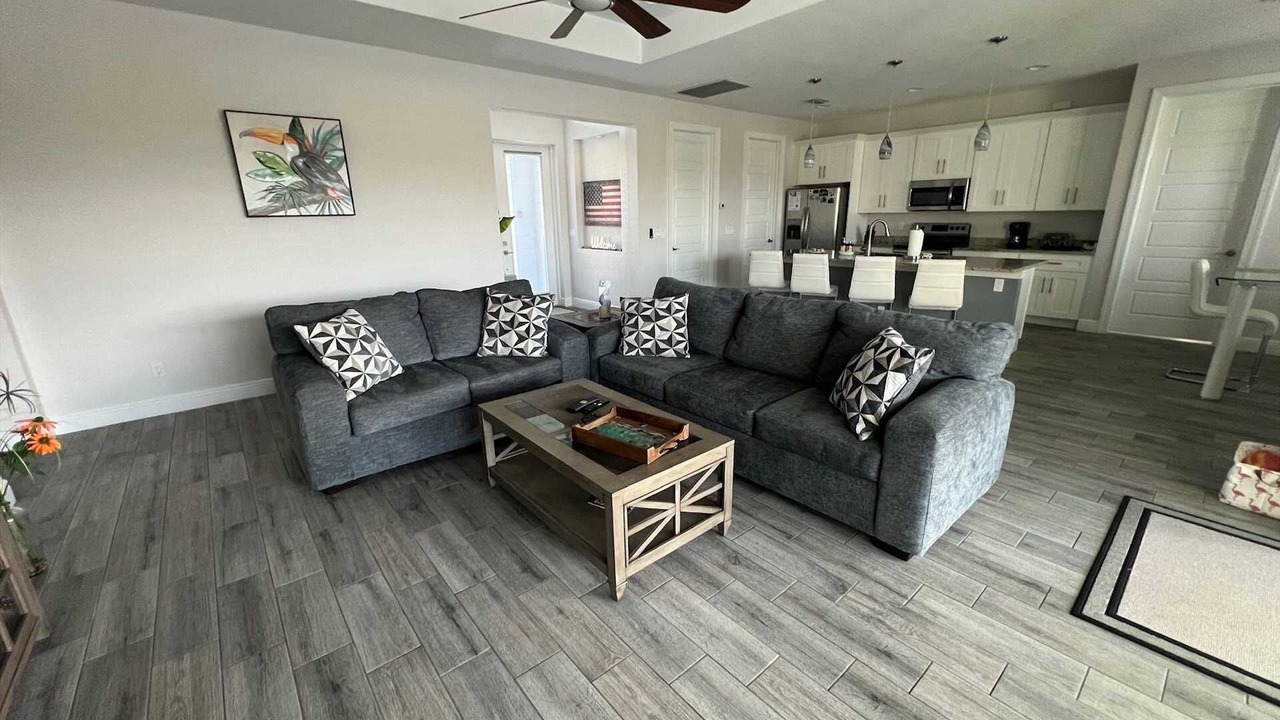 Photo of Livingroom in Trafalgar