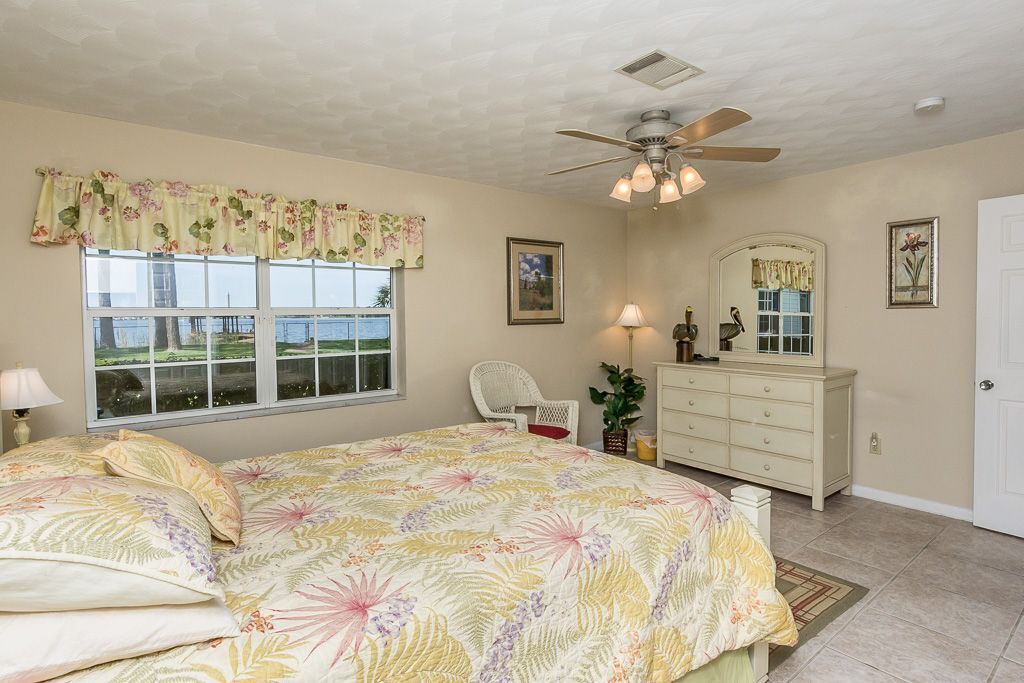 Photo of Bedroom in Sylvan Shores