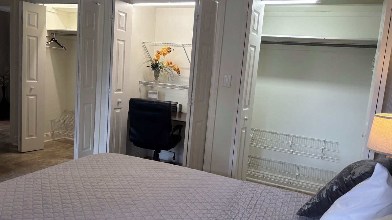 Photo of Bedroom in Englewood Park