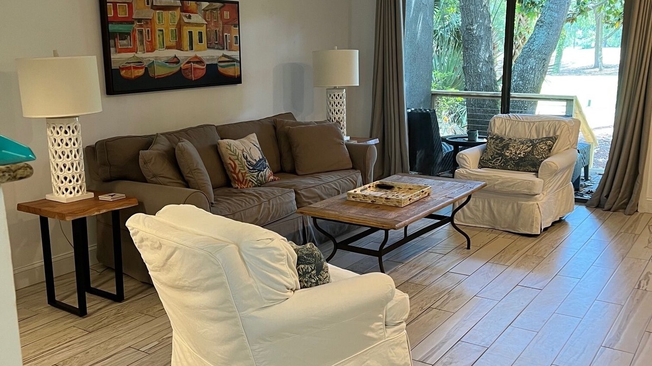 Photo of Livingroom in West Beach