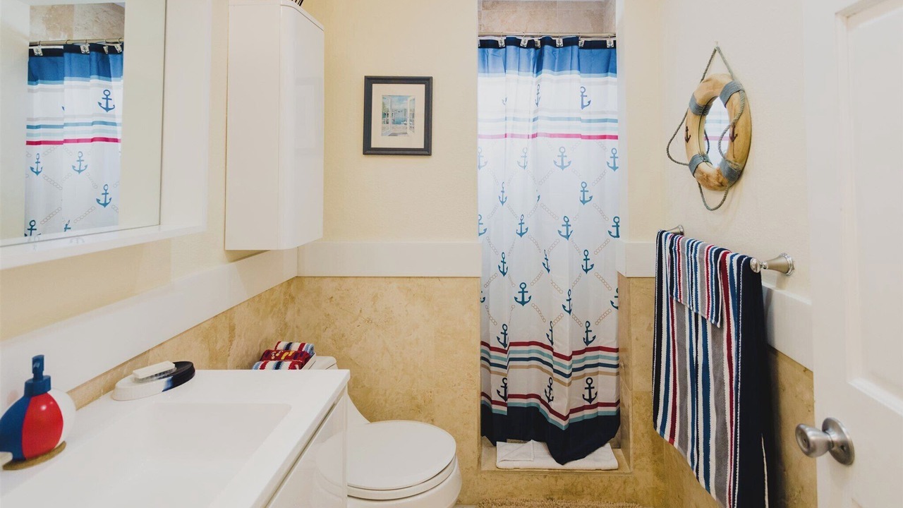 Photo of Bathroom in Marathon