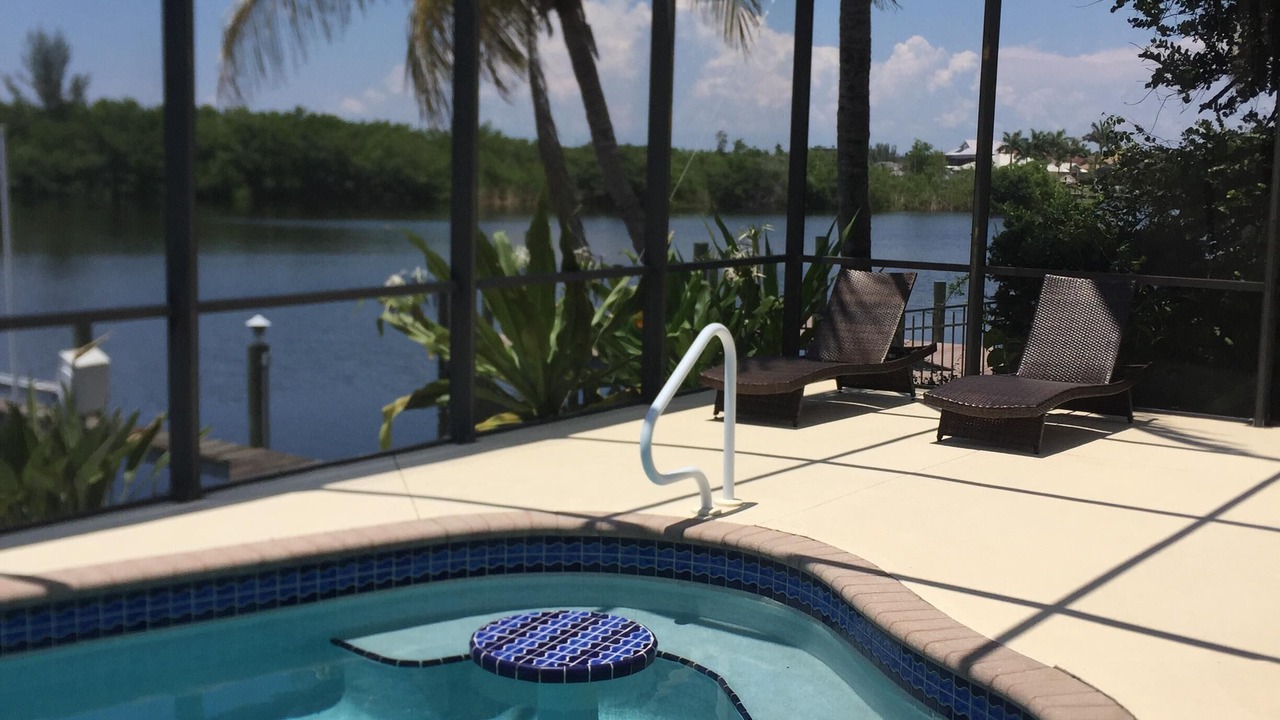 Photo of Outdoor in Pelican