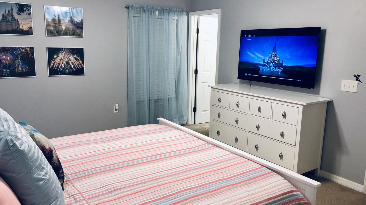 Photo of Bedroom in Crestwynd Bay