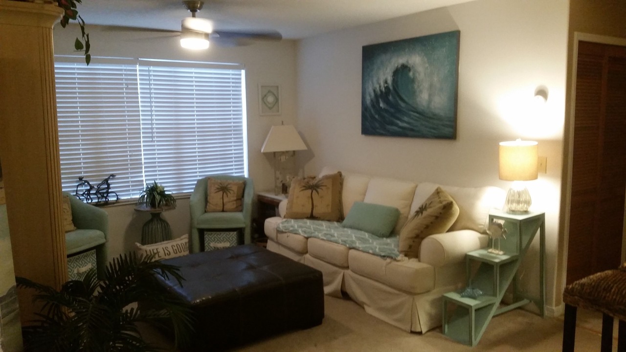 Photo of Livingroom in Suntree
