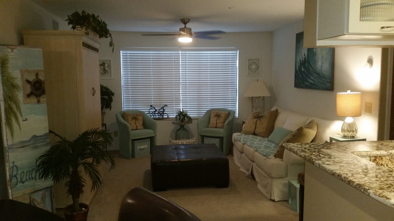 Photo of Livingroom in Suntree