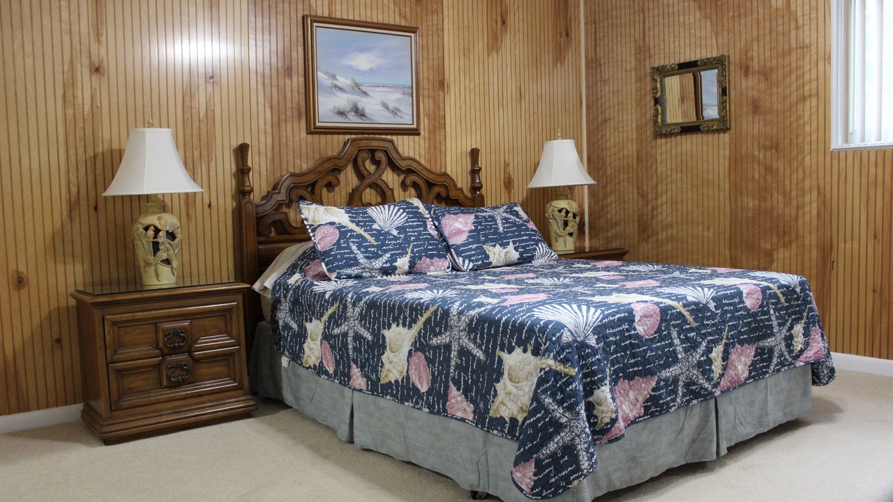 Photo of Bedroom in Inglis