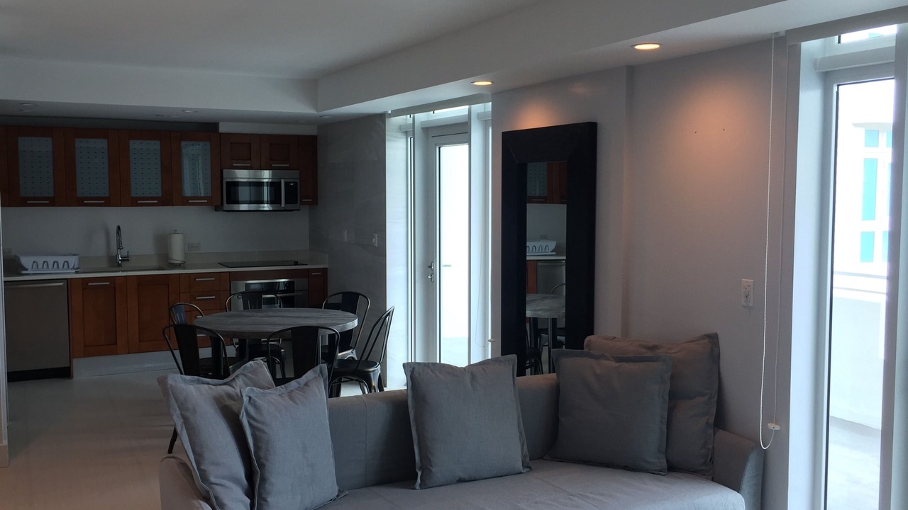 Photo of Livingroom in South Pointe
