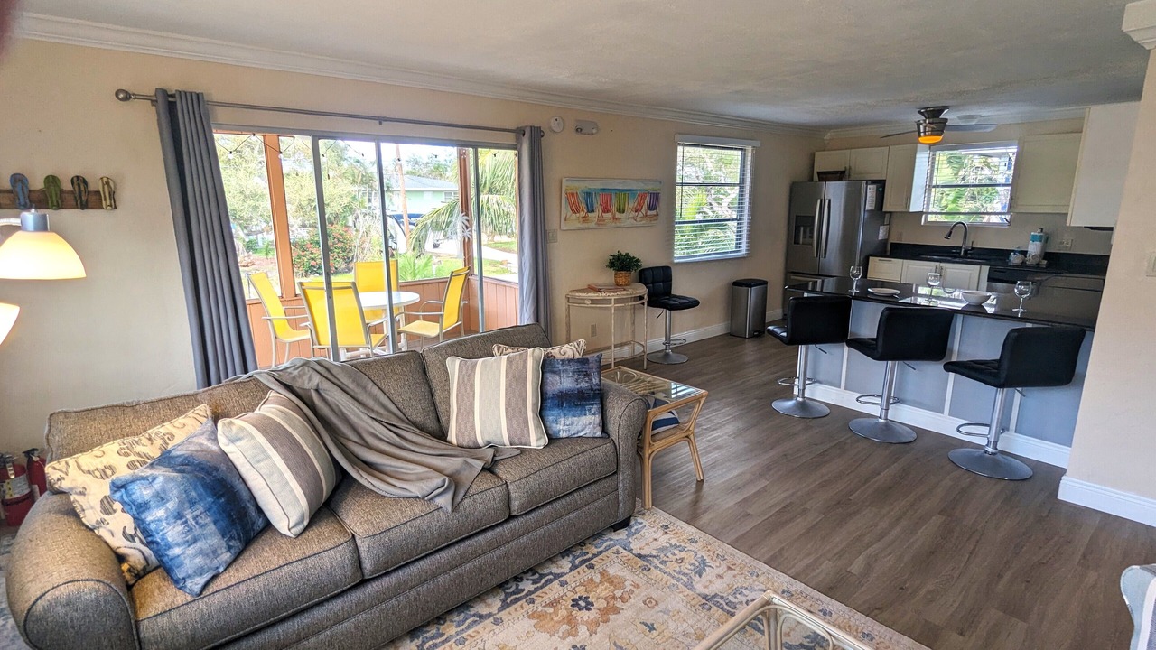 Photo of Bedroom in Mid Island