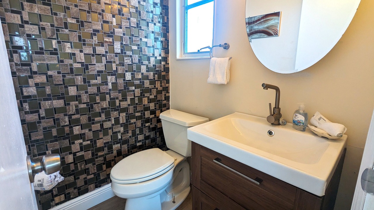 Photo of Bathroom in Mid Island