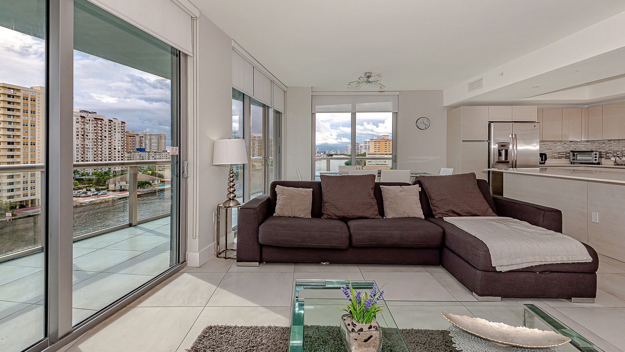 Photo of Livingroom in Hallandale Beach