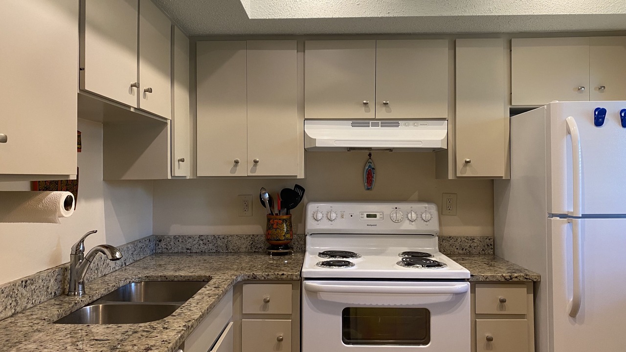Photo of Kitchen in Golden Beach