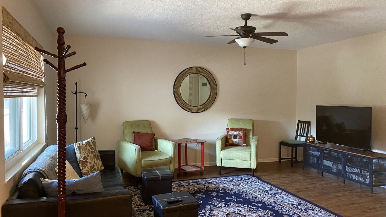 Photo of Bedroom in Golden Beach