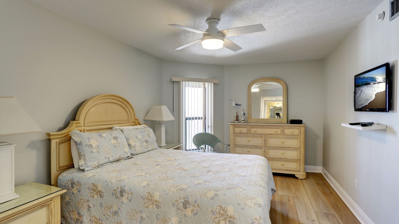 Photo of Bedroom in North Redington Beach