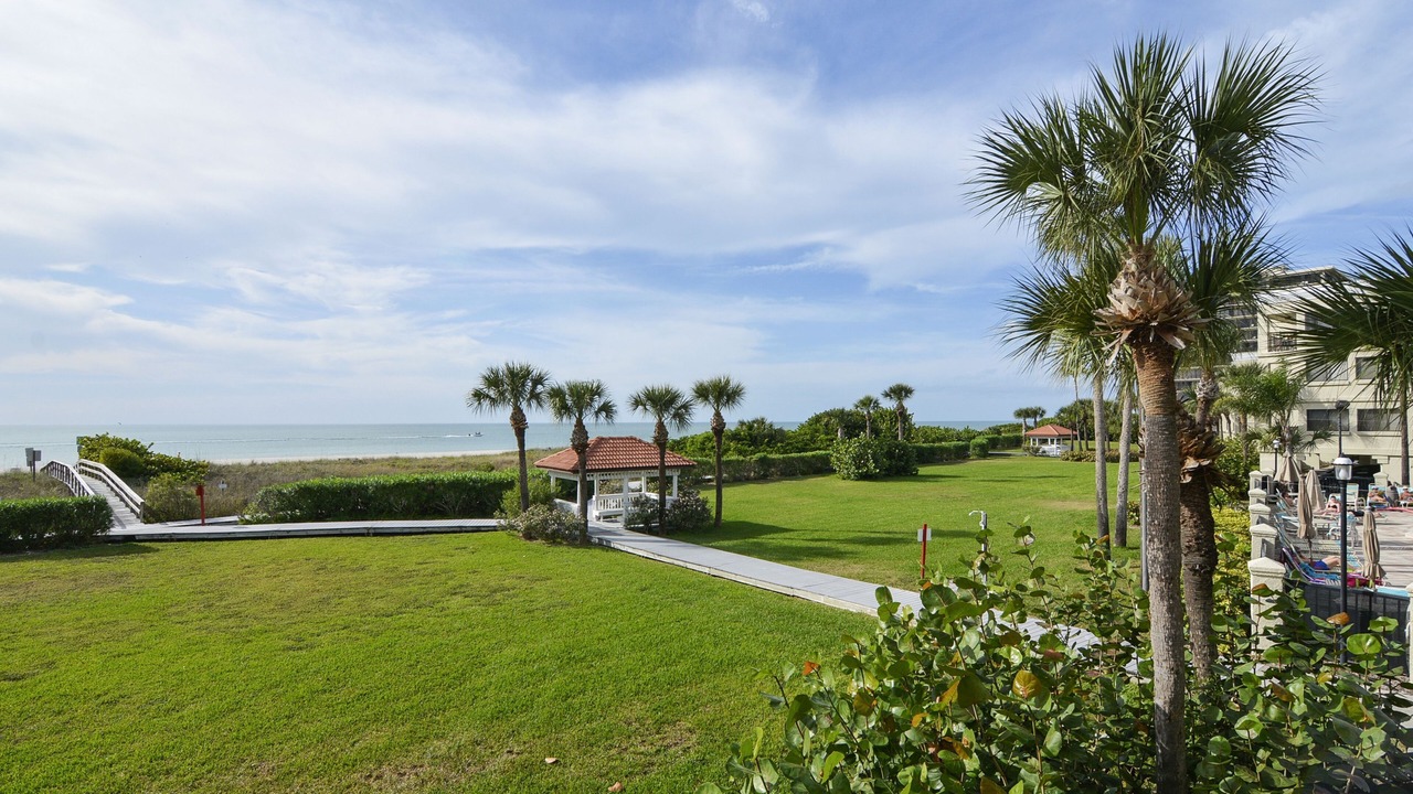 Photo of Patio Balcony in Sunset Beach