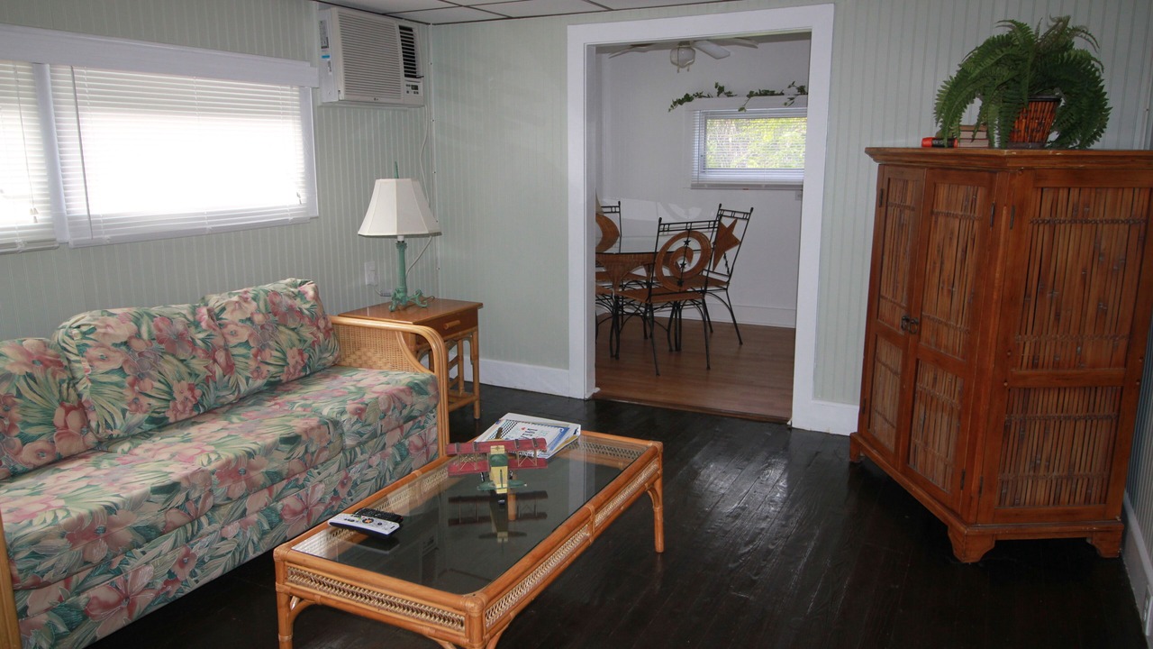 Photo of Livingroom in St. Lucie Village