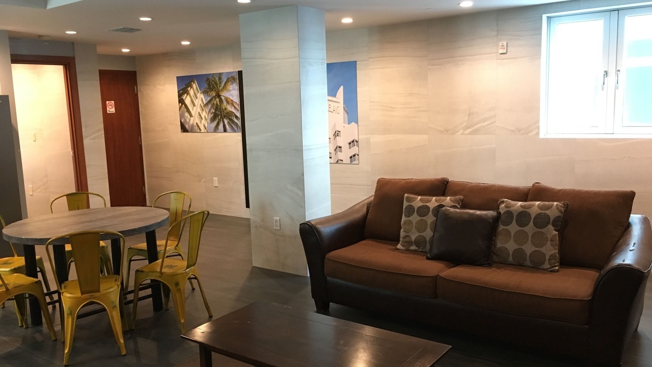 Photo of Livingroom in South Pointe
