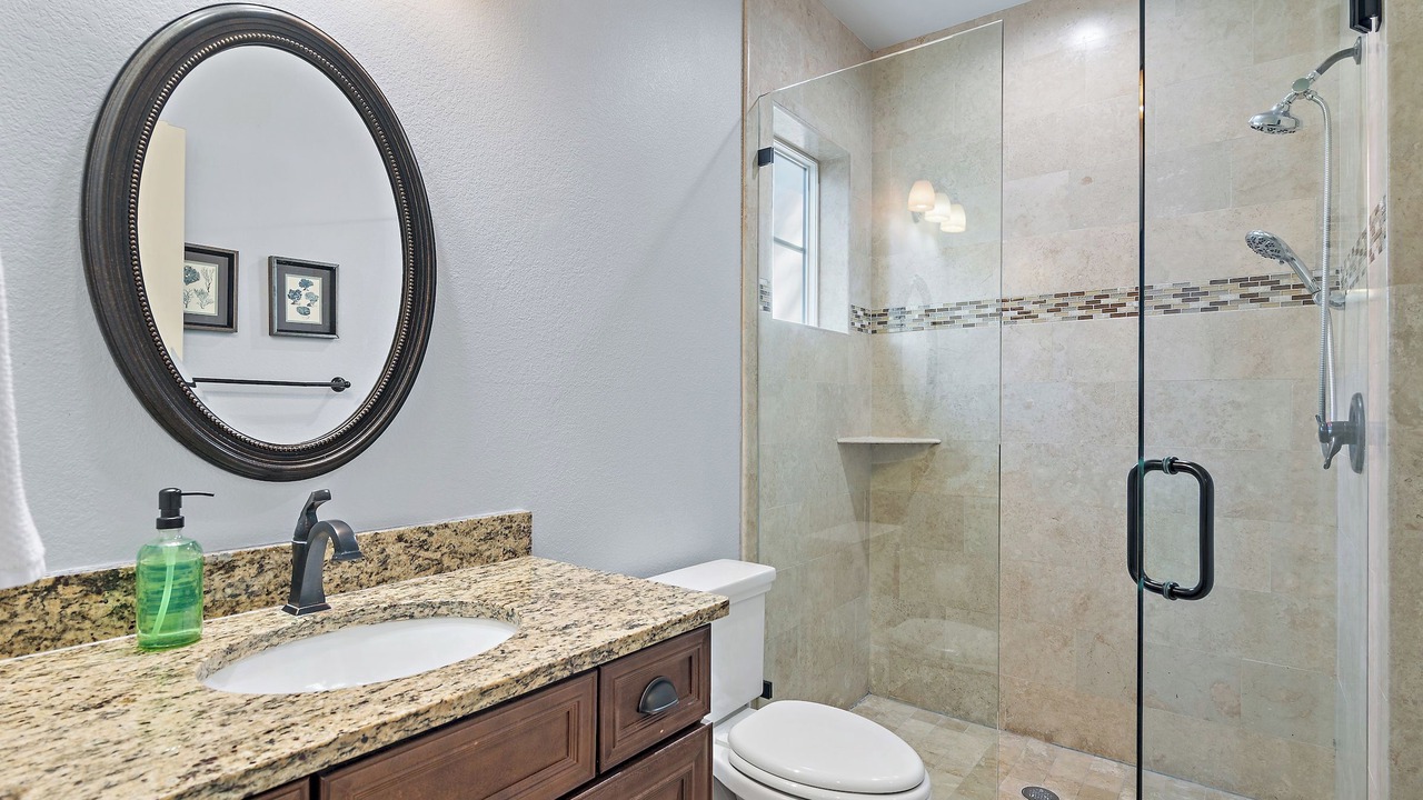 Photo of Bathroom in Villa Lago