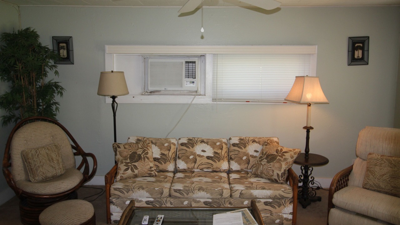 Photo of Livingroom in St. Lucie Village