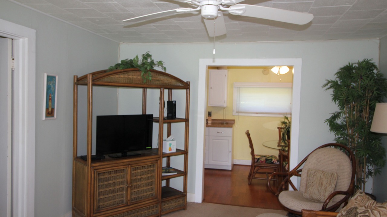 Photo of Livingroom in St. Lucie Village