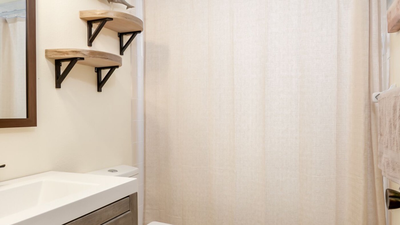 Photo of Bathroom in Seacoast Shores
