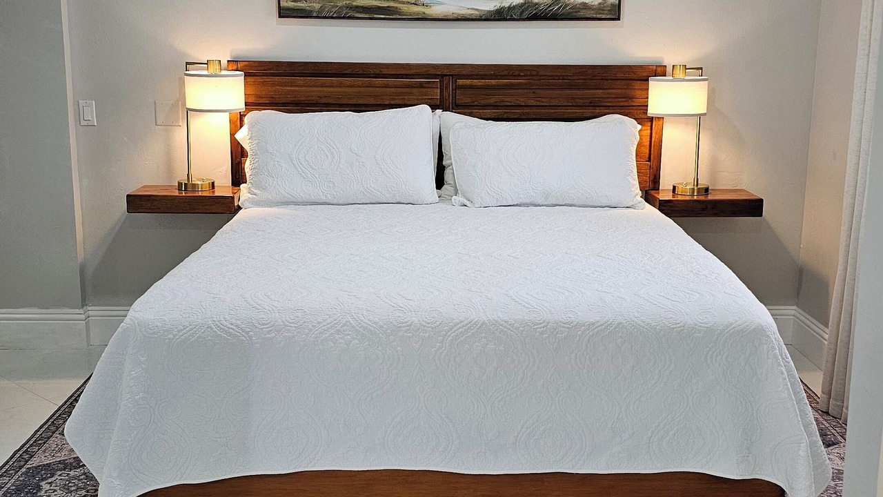 Photo of Bedroom in Oakes Estates