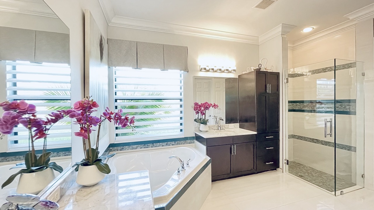 Photo of Bathroom in Naples